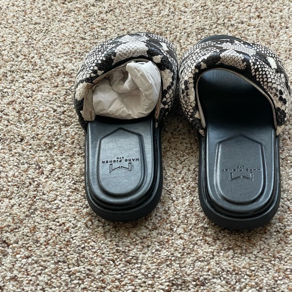 MARC FISHER Womens Black Snake Yessy Platform Slip On  Marc Fisher Yessy 2 Leather Sandal/Black Snake Print/Women’s Size 7 New …Padded